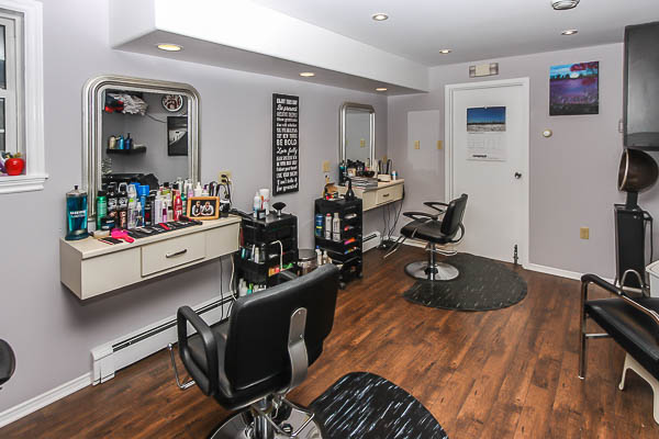 Finishing Touch Family Hair Design | 2489 St Margarets Bay Rd, Timberlea, NS B3T 1H1, Canada | Phone: (902) 876-0088