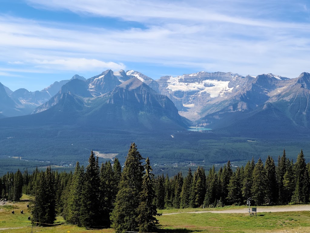 Whitehorn Bistro | 1 Whitehorn Rd, Lake Louise, AB T0L 1E0, Canada | Phone: (403) 522-1310