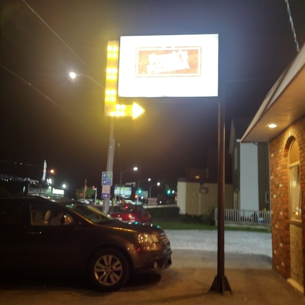 Franks Pizzeria | 4854 Bridge St, Niagara Falls, ON L2E 2R9, Canada | Phone: (905) 356-6905