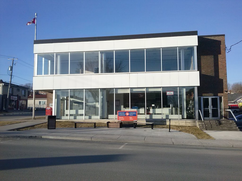 Bp Asbestos Bureau-Chef | 285 Boulevard Olivier, Asbestos, QC J1T 3A5, Canada | Phone: (819) 879-5888
