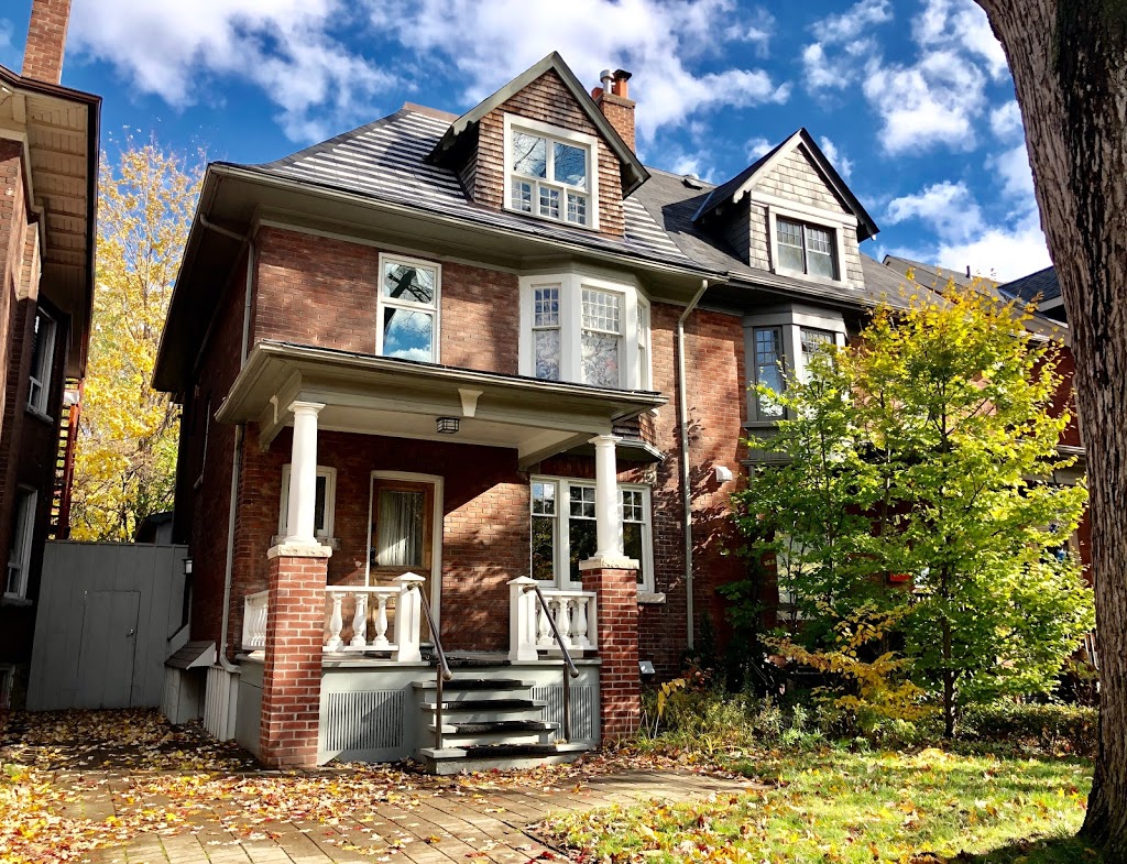 RE/MAX Hallmark | Michael Zavarella | 785 Queen St E, Toronto, ON M4M 1H6, Canada | Phone: (416) 465-7850