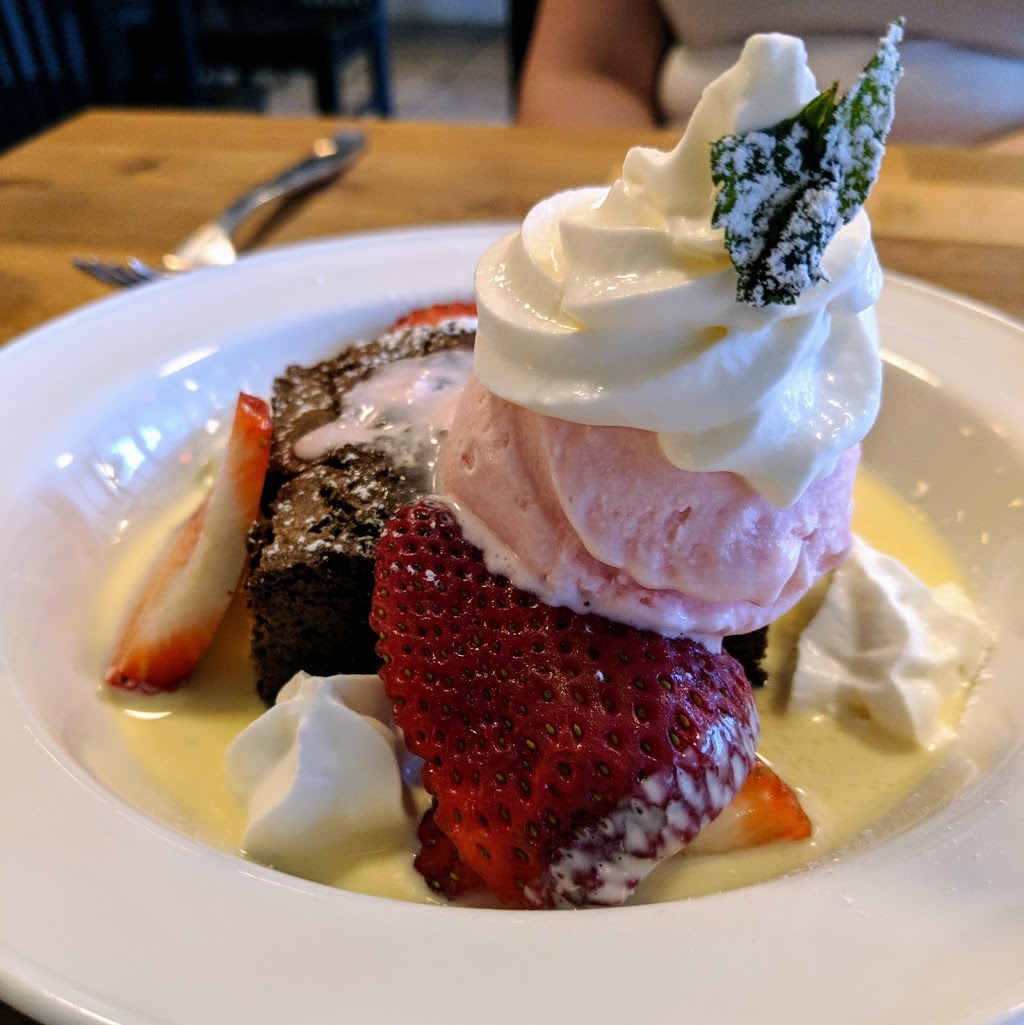 The Belmont Bistro | 703 Belmont Ave W, Kitchener, ON N2M 1P1, Canada | Phone: (519) 576-5796