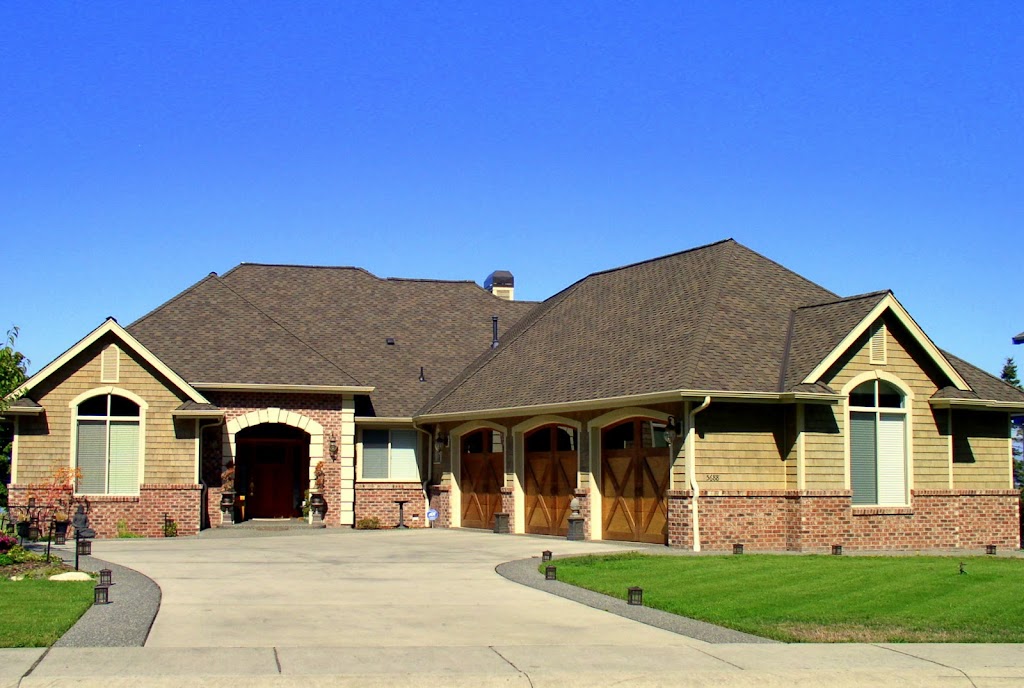 Oakwood Roofing & Sheet Metal Co Ltd | roofing contractor | 20 Burnett Ave, Winnipeg, MB R2G 1C1, Canada | 2042378361 OR +1 204-237-8361