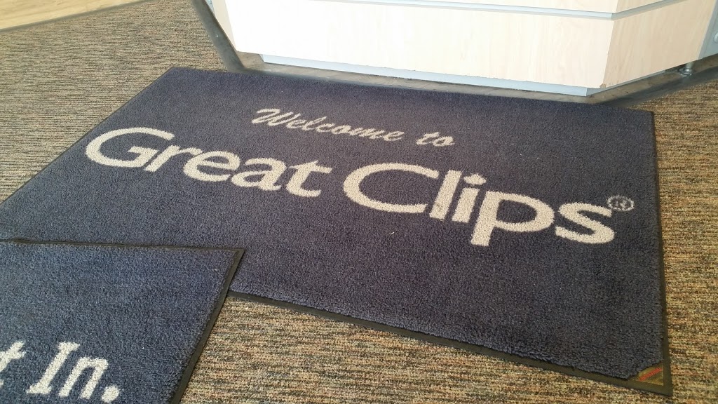 Great Clips | 2316 Durham Regional Hwy 2 Unit K4, Bowmanville, ON L1C 0K5, Canada | Phone: (905) 623-2547