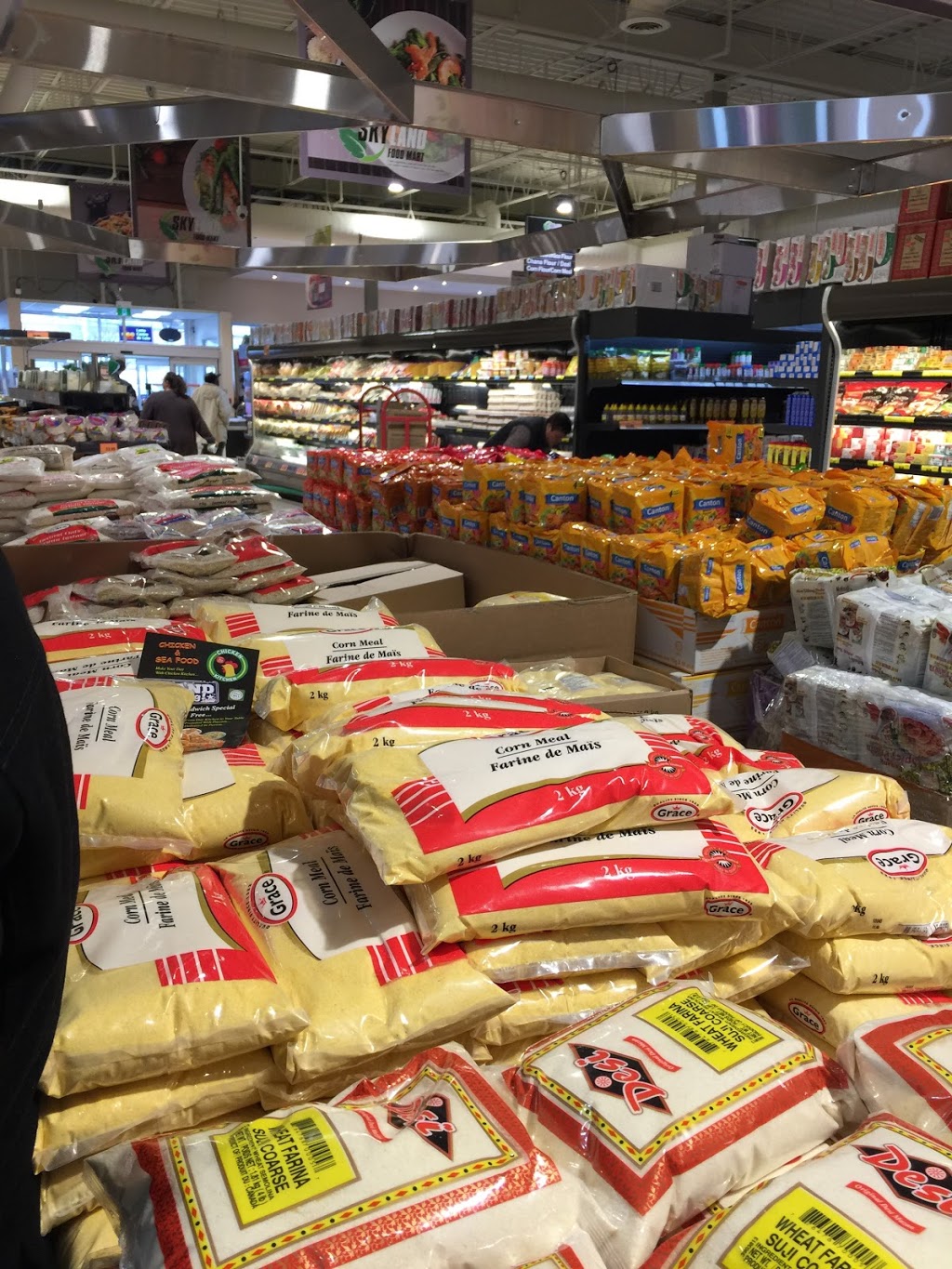Skyland Food Mart | 3715 Lawrence Ave E, Scarborough, ON M1G 1P7, Canada | Phone: (416) 431-3388