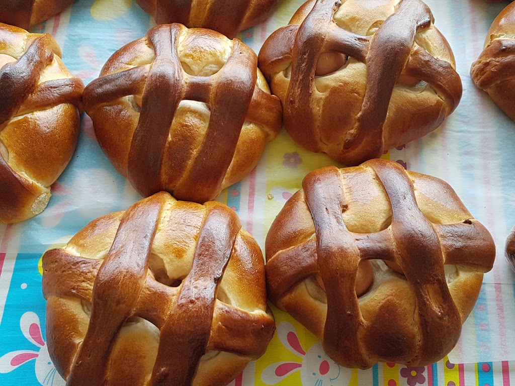 Lusitania Bakery | 613 Lakeshore Rd E, Mississauga, ON L5G 1H9, Canada | Phone: (905) 271-2707