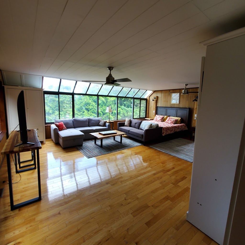 Royal Harrison Retreat @ Harrison Hot Springs | 6507 Rockwell Dr, Harrison Hot Springs, BC V0M 1A3, Canada | Phone: (778) 549-5037