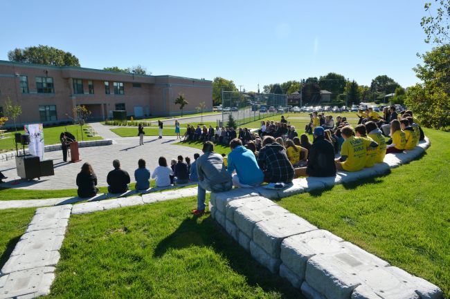 School Secondary Rive-Nord | 400 Rue Joseph Paquette, Bois-des-Filion, QC J6Z 4P7, Canada | Phone: (450) 621-3686