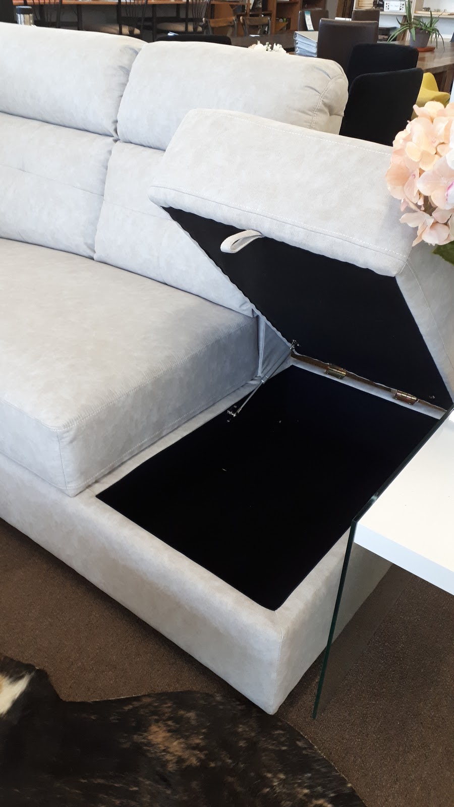 Flash Decor | 5343 Boulevard des Laurentides, Laval, QC H7K 2J9, Canada | Phone: (450) 625-3945