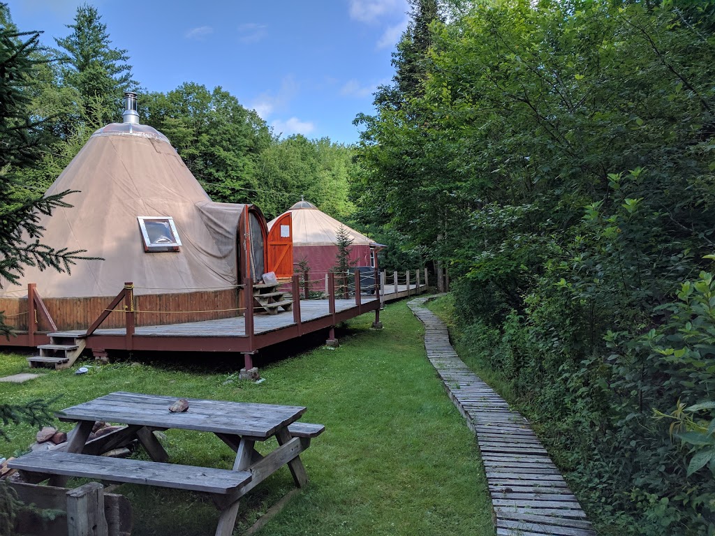 Happy Valley Mont Elan | 229 Chemin Gosford E, East Angus, QC J0B 1R0, Canada | Phone: (819) 832-2605