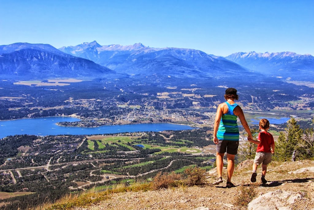 High Country Properties Vacation Rentals | 526 13th St, Invermere, BC V0A 1K0, Canada | Phone: (800) 665-1801
