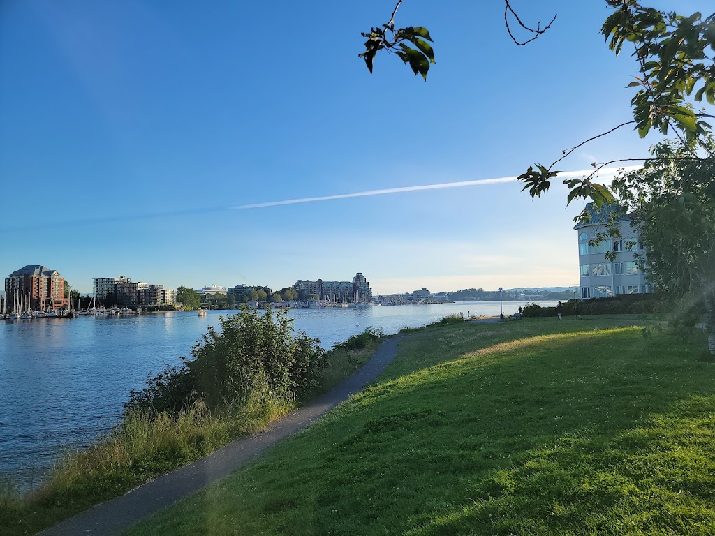 Songhees Point (p’álәc’әs) | 50 Songhees Rd, Victoria, BC V9A 7J4, Canada | Phone: (250) 360-1253