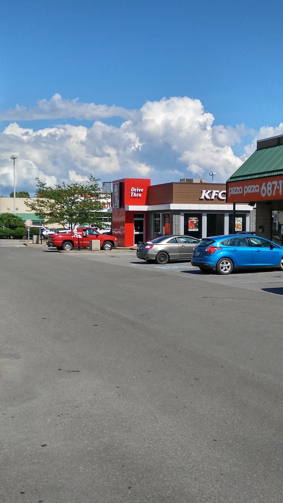 KFC | 310 Garrison Rd, Fort Erie, ON L2A 6G9, Canada | Phone: (289) 434-4720