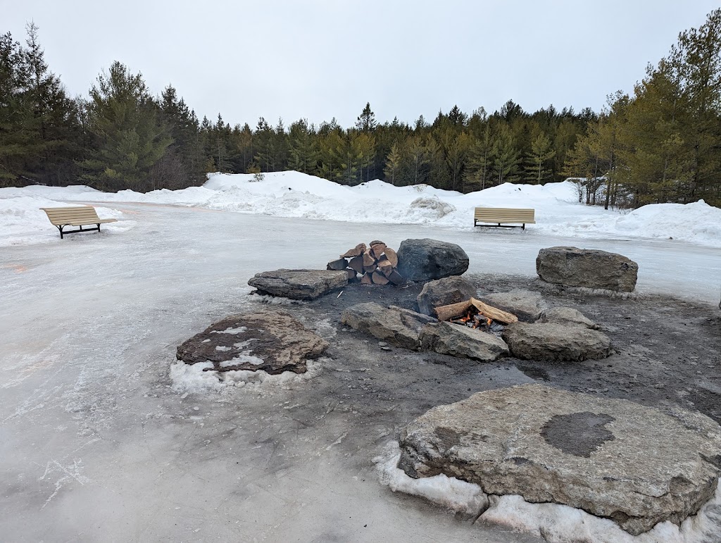 Icelynd Skating Trails | 6865 Fernbank Rd, Stittsville, ON K2S 1B6, Canada | Phone: (613) 705-7634