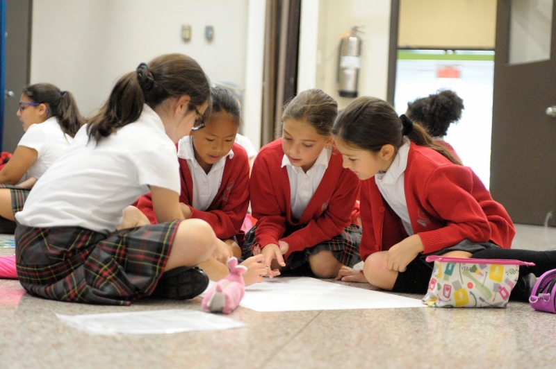 Charles-Perrault School | 106 Rue Cartier, Roxboro, QC H8Y 1G8, Canada | Phone: (514) 684-5043
