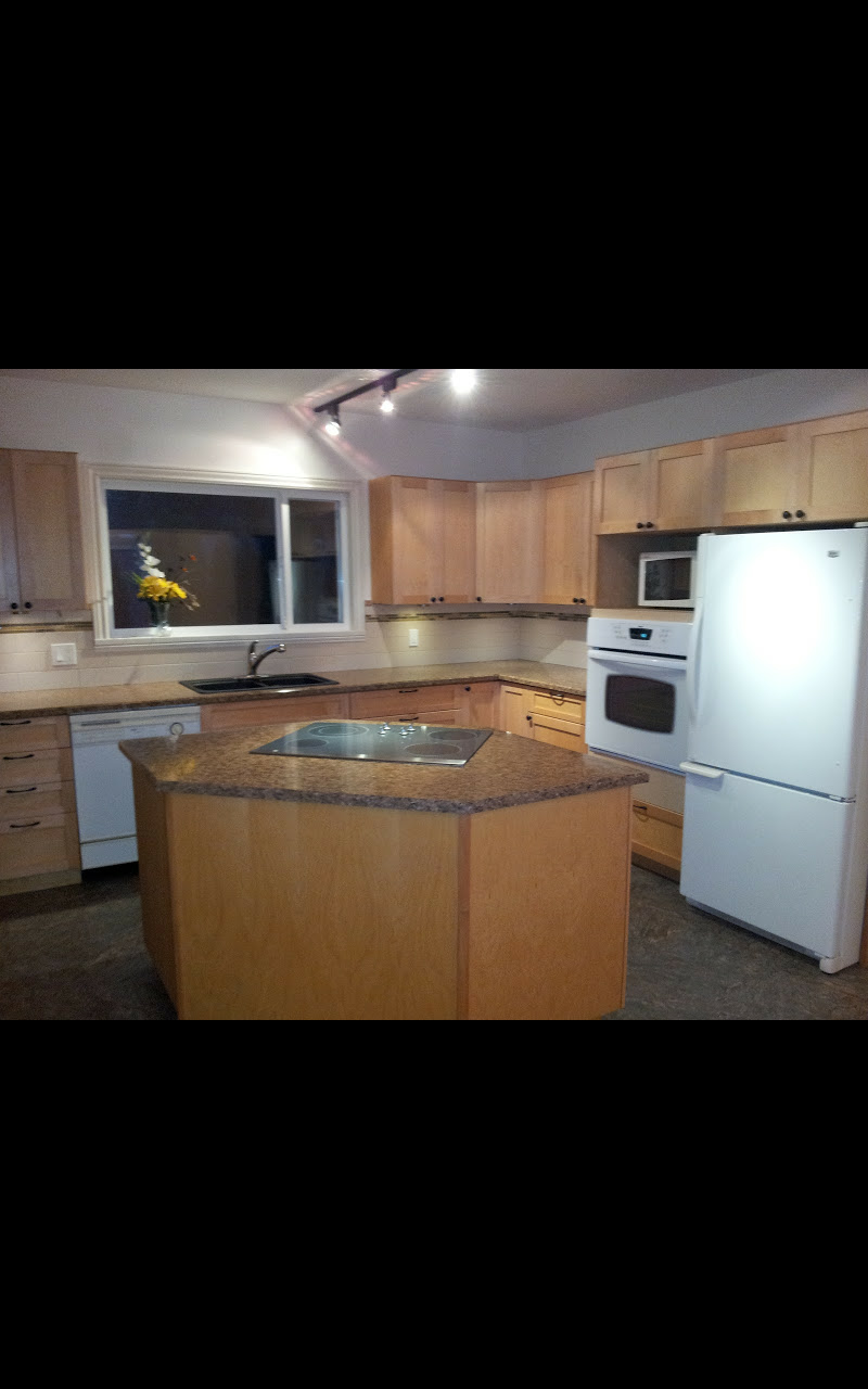Degroot Custom Homes | 2282 Aberdeen St, Kelowna, BC V1Y 2T4, Canada | Phone: (250) 258-9701
