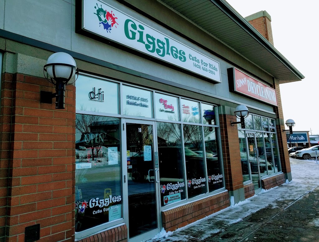 Giggles Cuts for Kids | 19, 4307 130 Ave SE, Calgary, AB T2Z 3V8, Canada | Phone: (403) 453-0664