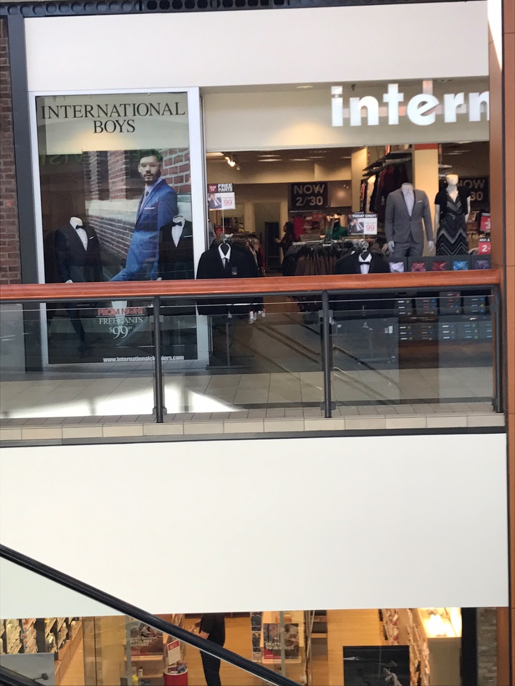 International Clothiers | 999 Upper Wentworth St, Limeridge Mall, Hamilton, ON L9A 4X5, Canada | Phone: (905) 389-8759