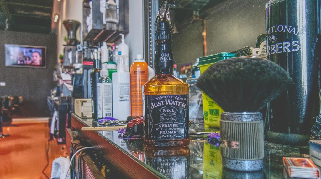V&M Barbershop / Barbier | 2216 Bd du Curé-Labelle, Laval, QC H7T 1R1, Canada | Phone: (450) 680-1818