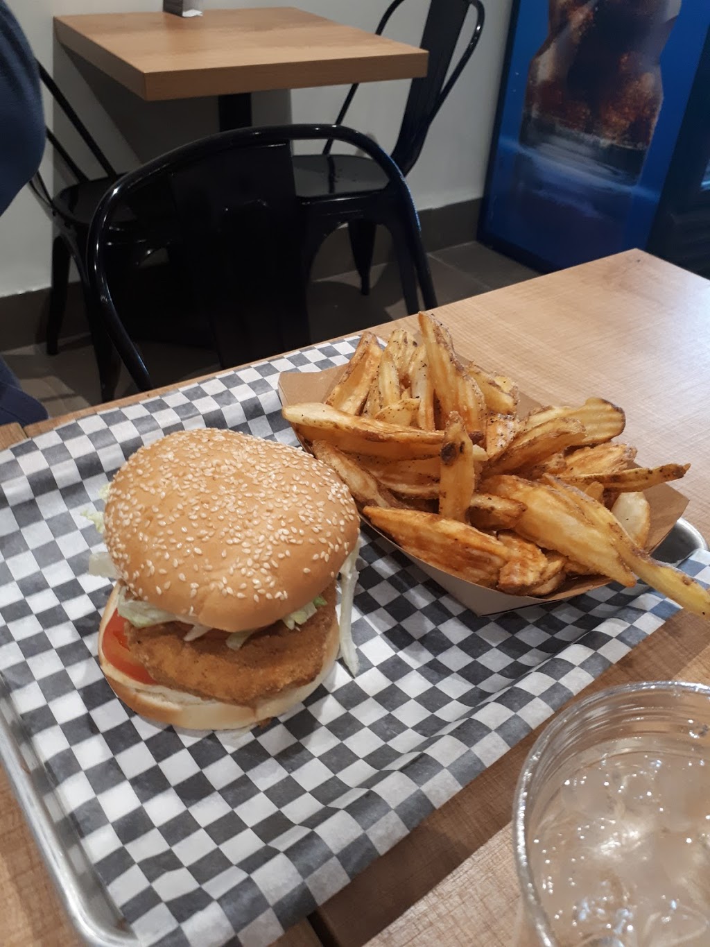 Burger Shack | 45800 Promontory Rd Unit 105, Chilliwack, BC V2R 5Z5, Canada | Phone: (604) 824-6833