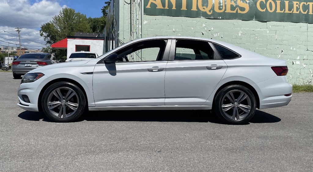 Auto District Belleville | 521 Dundas St W, Belleville, ON K8P 1B6, Canada | Phone: (613) 967-5757