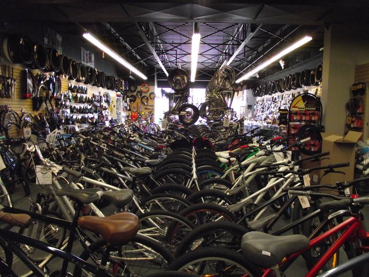 Thorntons Cycle & Sports | 300 Lincoln St, Welland, ON L3B 4N4, Canada | Phone: (905) 732-4770