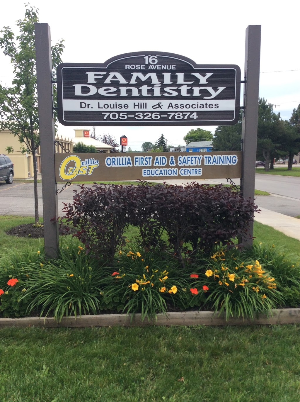 Dr Louise Hill & Associates Family Dentistry | 16 Rose Ave, Orillia, ON L3V 6Y5, Canada | Phone: (705) 326-7874