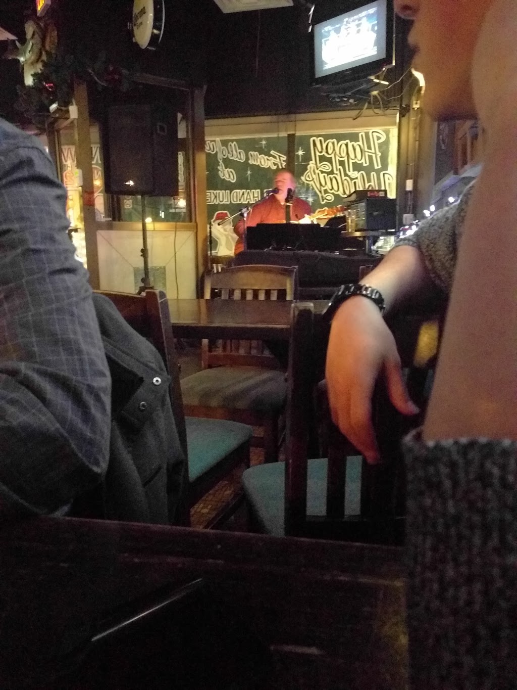 Cool Hand Lukes Bar & Grill | 6175 Dunn St, Niagara Falls, ON L2G 2P4, Canada | Phone: (905) 374-3500