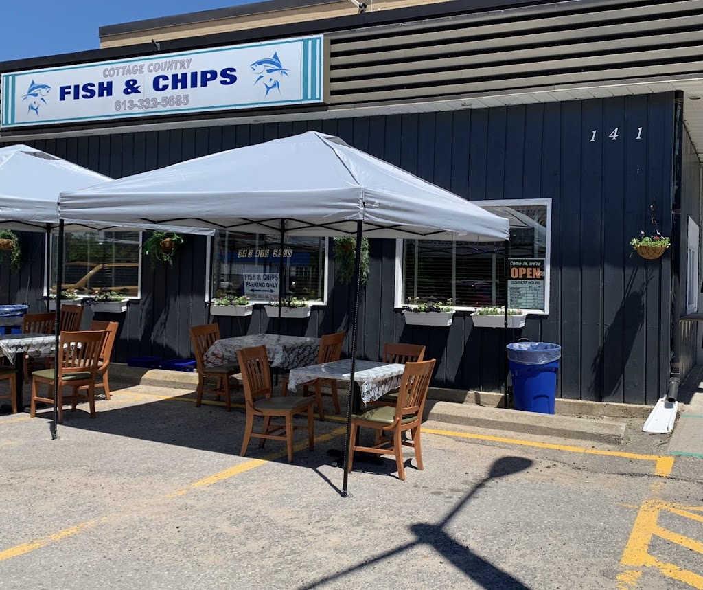 Cottage country fish & chips | 141 Hastings St N, Bancroft, ON K0L 1C0, Canada | Phone: (343) 476-5685