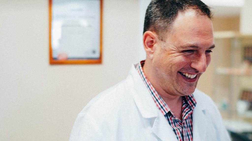 DENTURE & DENTURE CLINIC OF CAMBRIDGE | 18 Concession St #102, Cambridge, ON N1R 2G5, Canada | Phone: (519) 267-4114