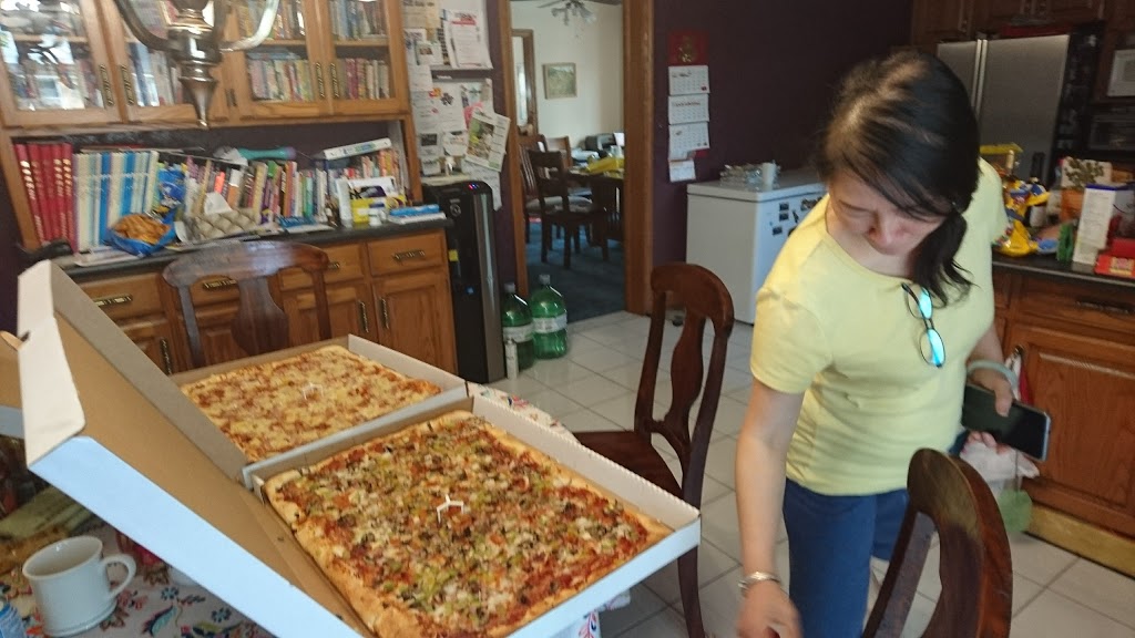 Comos Pizza | 1255 Grand Marais Rd W, Windsor, ON N9E 1E1, Canada | Phone: (519) 966-4242