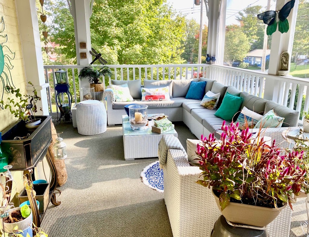 Dragonfly Dreams Inn - Bed and Breakfast | 670 Hugel Ave, Midland, ON L4R 1W9, Canada | Phone: (416) 801-6588