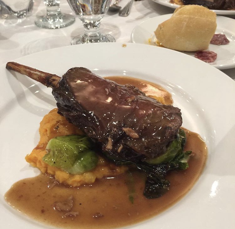 Al Fogolar | 7065 Islington Ave, Woodbridge, ON L4L 4G5, Canada | Phone: (905) 851-1166
