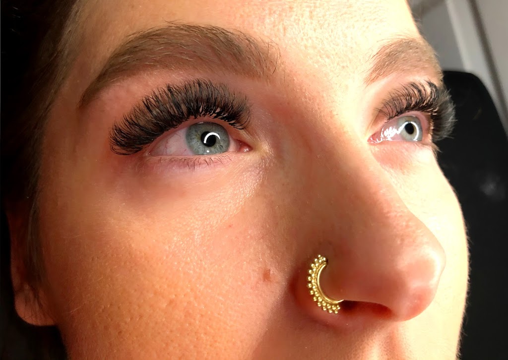 Fabulash | 15 Macteith Ct, Cambridge, ON N1R 7B9, Canada | Phone: (519) 651-7138