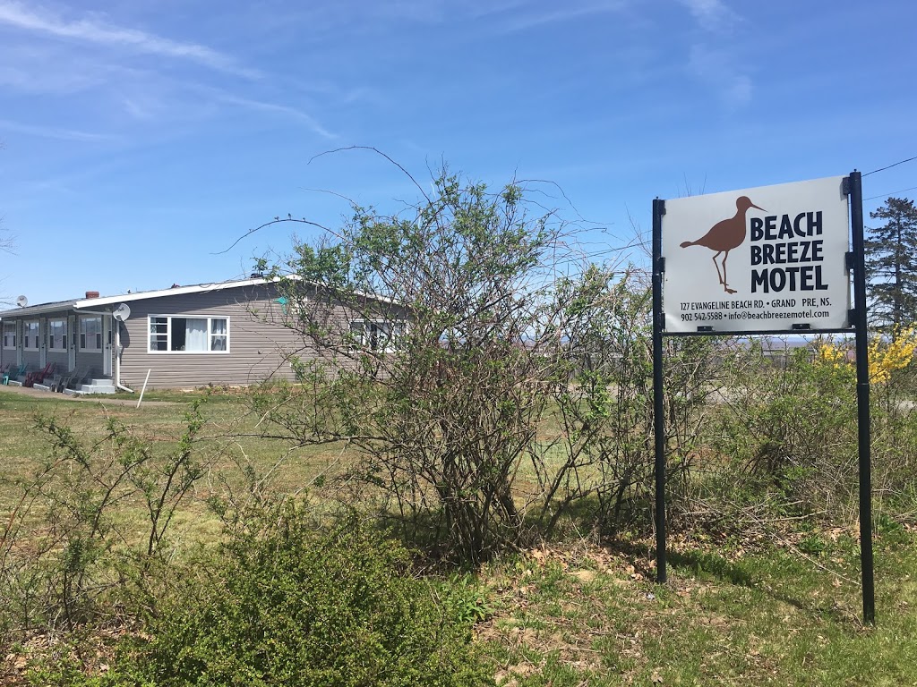Beach Breeze Motel | 127 Evangeline Beach Rd, Grand Pré, NS B0P 1M0, Canada | Phone: (902) 542-5588