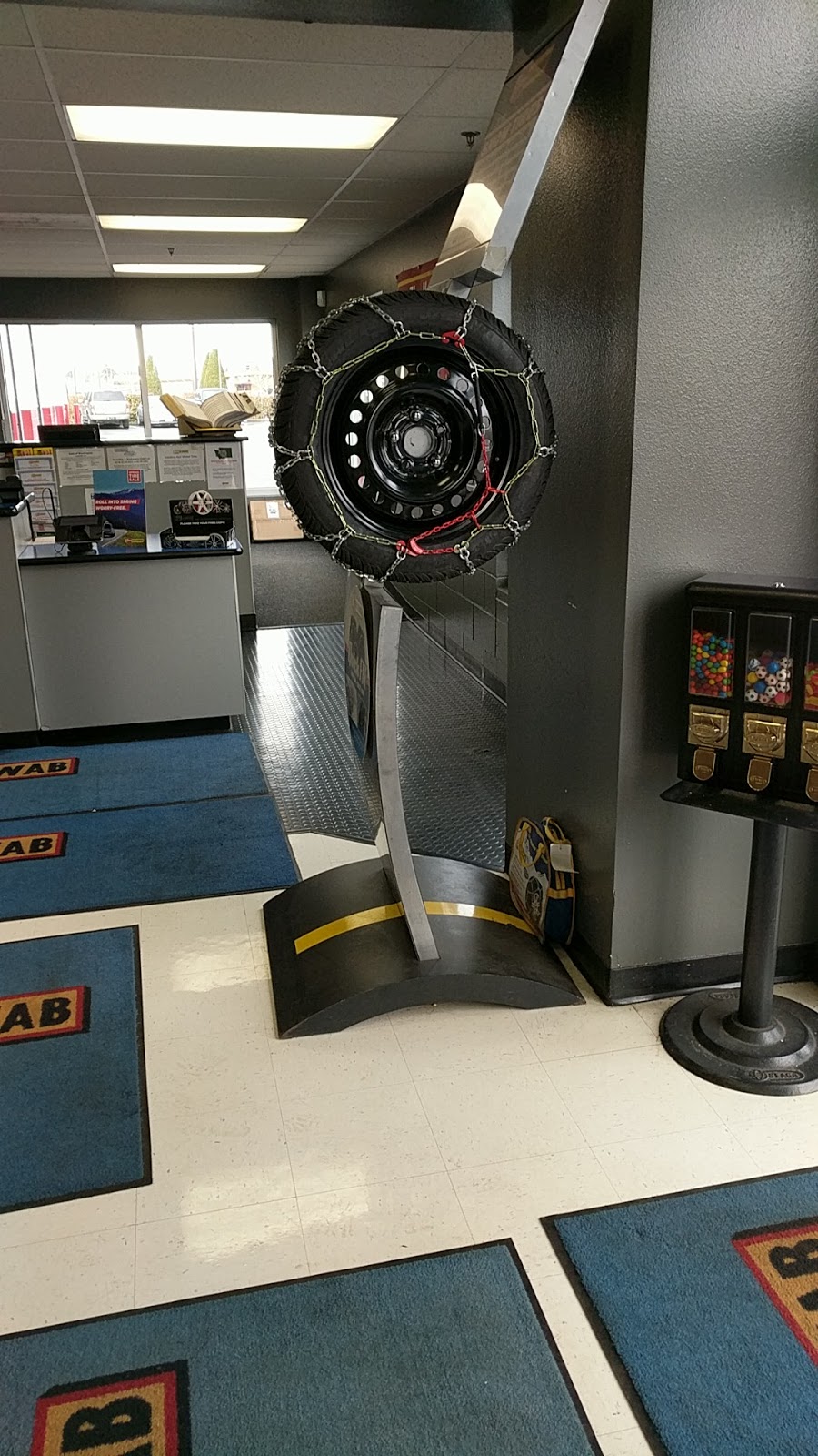 Les Schwab Tire Center | 1731 La Bounty Dr, Ferndale, WA 98248, USA | Phone: (360) 380-4660