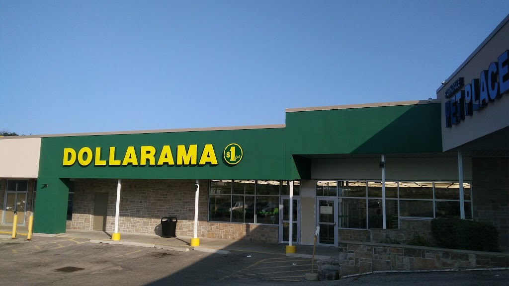 Dollarama | Parkdale Plaza, 462 Albert St, Waterloo, ON N2L 3V4, Canada | Phone: (519) 884-5324