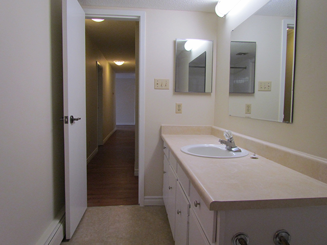 Park Place Apartments | 70 Drury St, Bradford, ON L3Z 1W9, Canada | Phone: (905) 775-4202