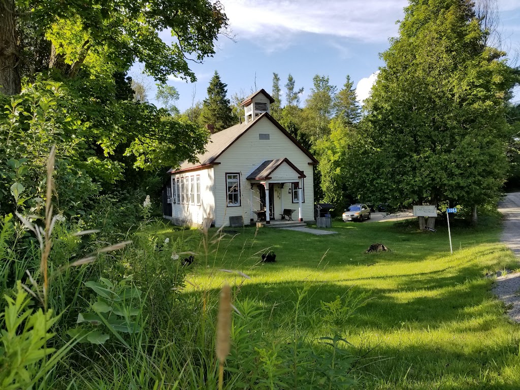 The Old Ormsby Schoolhouse Tea Room | 3084 Old Hastings Rd, Coe Hill, ON K0L 1P0, Canada | Phone: (613) 337-5067