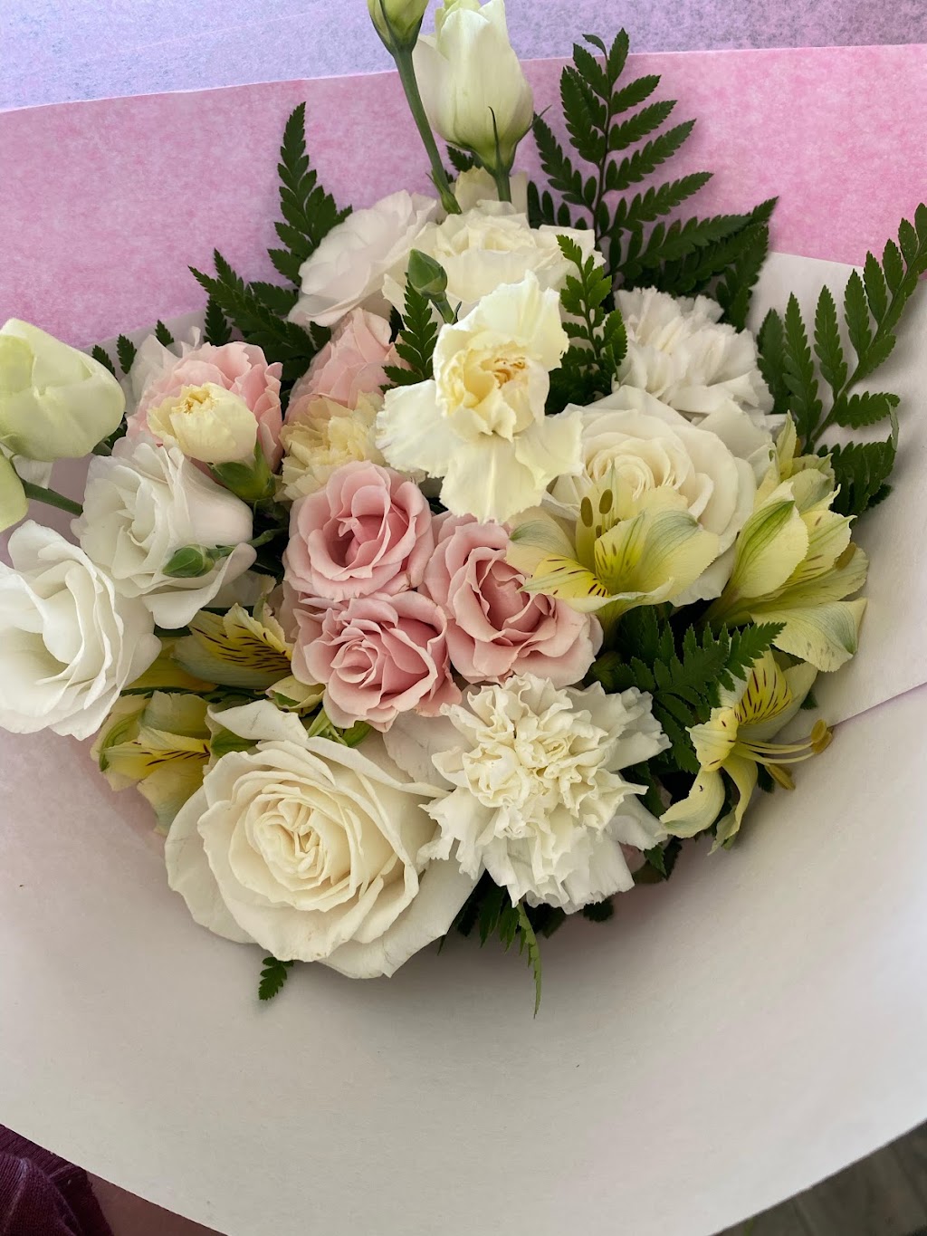 Stratford Flower Shoppe | 260 Monteith Ave, Stratford, ON N5A 2P8, Canada | Phone: (519) 301-0659
