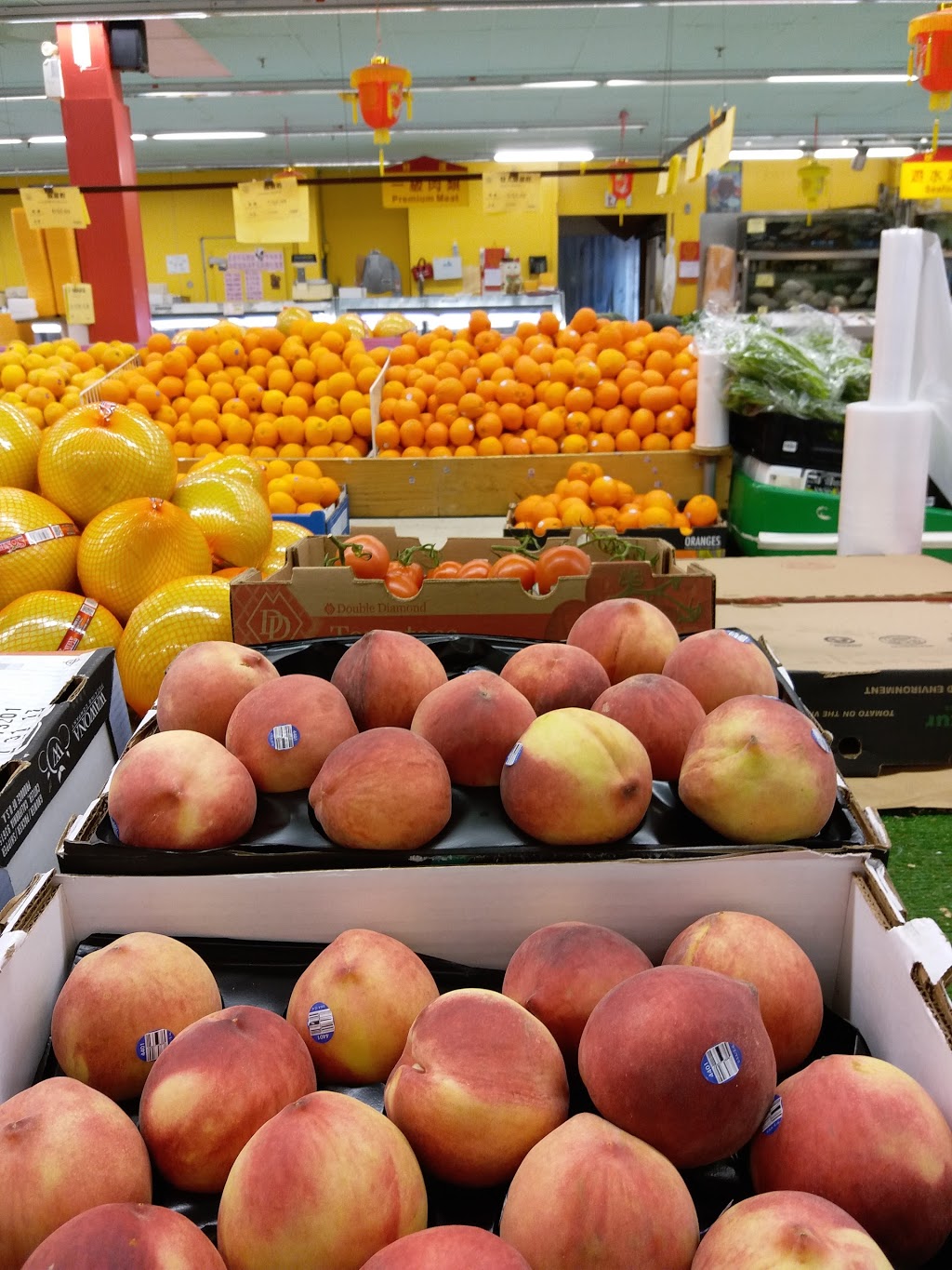 Lucky Foodmart | 8360 Kennedy Rd, Markham, ON L3R 9W4, Canada | Phone: (905) 943-9222