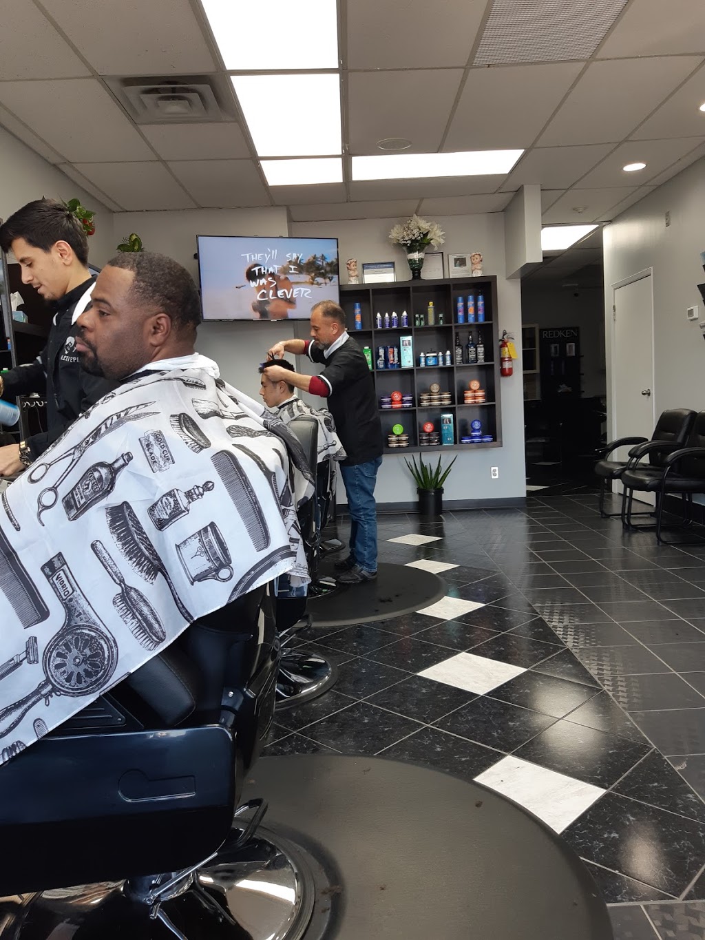 Fanshawe Barber & Salon | 1569 Oxford Street East, Opp, Fanshawe College, London, ON N5V 1W5, Canada | Phone: (519) 457-6858