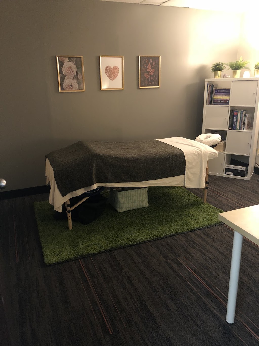 Gaia Mama Wellness | 1239 Manahan Ave, Winnipeg, MB R3T 5S8, Canada | Phone: (204) 390-4242