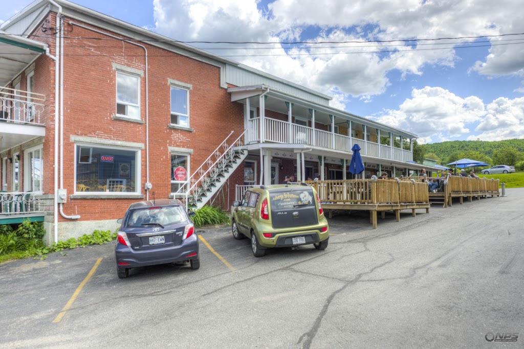 Auberge De St-Fortunat Enr | 109 PRINCIPALE, Saint-Fortunat, QC G0P 1G0, Canada | Phone: (819) 344-5603