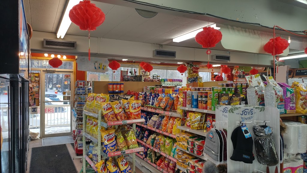 Dépanneur Proprio Marché | 1912 Chem. du Village, Mont-Tremblant, QC J8E 1K4, Canada | Phone: (819) 425-3311