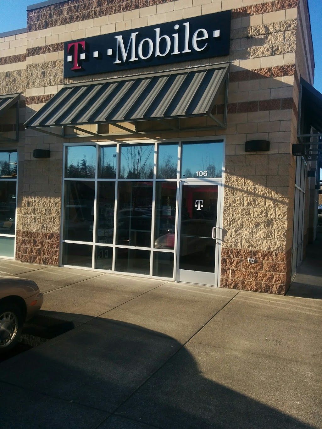 T-Mobile | 1315 W E Bakerview Rd Ste 106, Bellingham, WA 98226, USA | Phone: (360) 671-3637