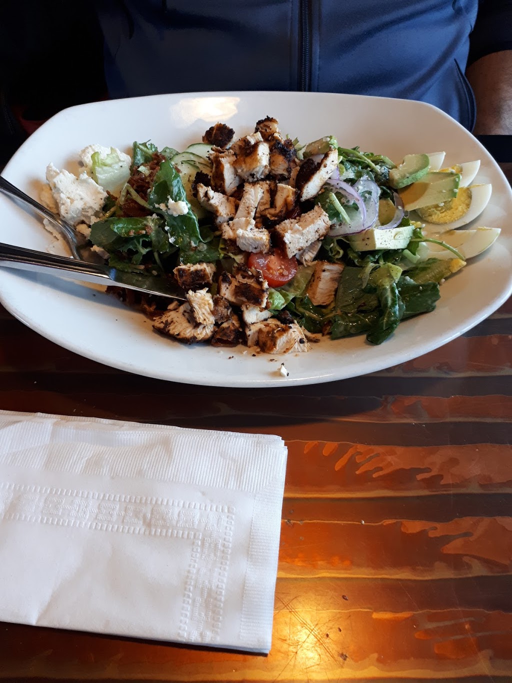 Tin Cup Sports Grill | 1540 North Service Rd W, Oakville, ON L6M 4A1, Canada | Phone: (905) 469-1441