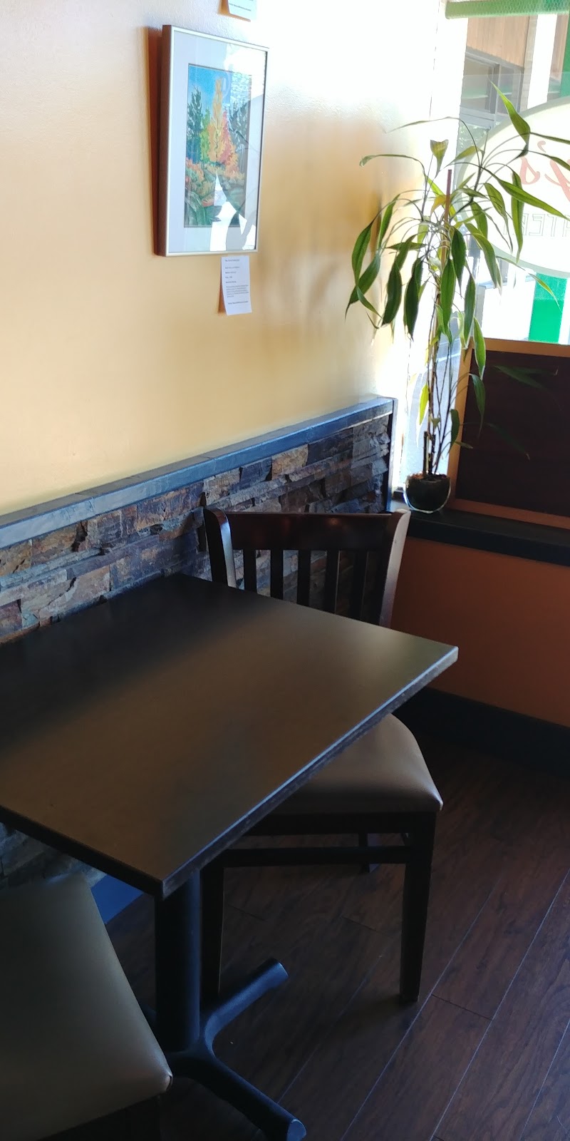Lucys Cafe & Eatery | 245 Waverley Rd, Dartmouth, NS B2X 2C5, Canada | Phone: (902) 405-2526