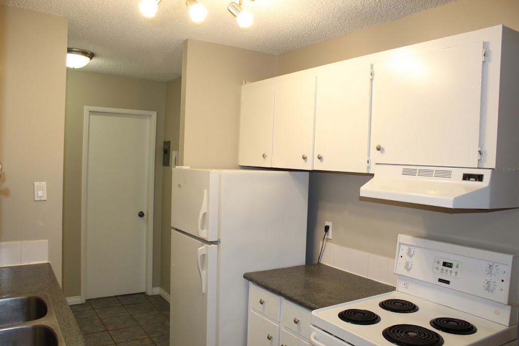 Seventh Street Manor Apartments | 10716 107 St NW, Edmonton, AB T5H 2Z1, Canada | Phone: (780) 893-2304