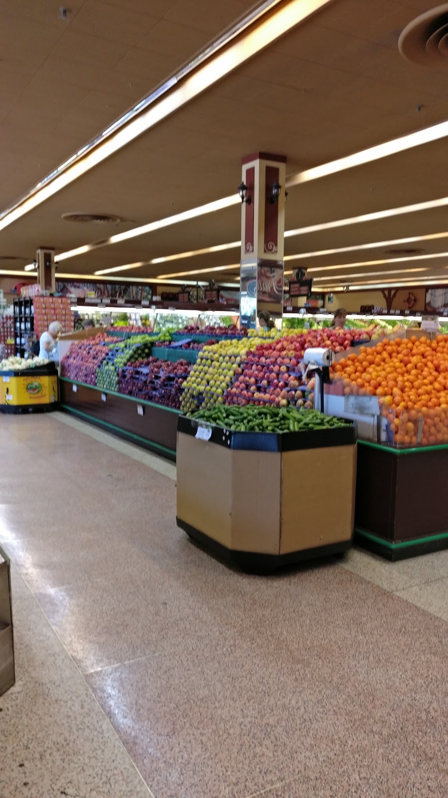 Mourelatos Supermarket Ville Saint Laurent | 1855 Avenue OBrien, Saint-Laurent, QC H4L 3W6, Canada | Phone: (514) 956-0100